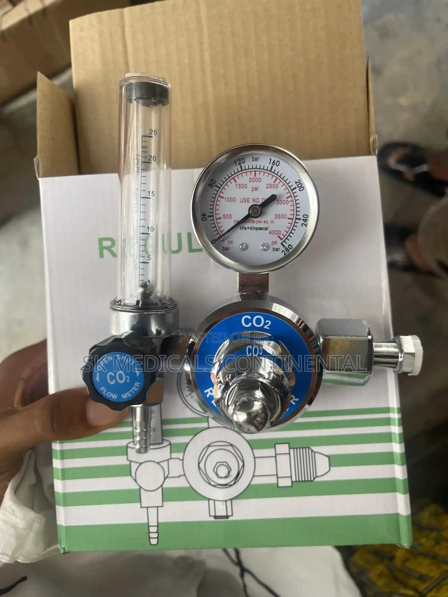 C02 Medical Regulator