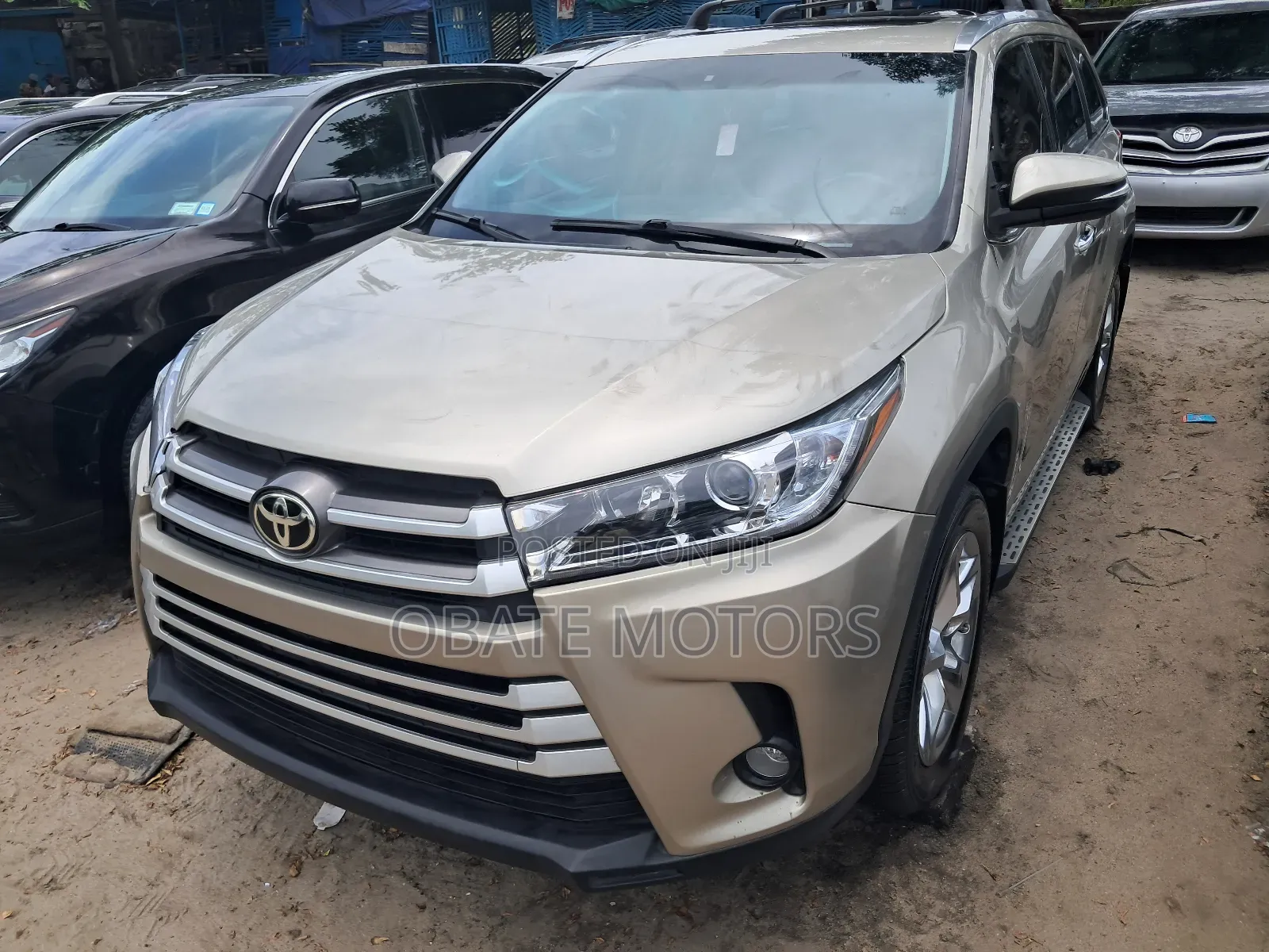 Toyota Highlander 2015 Gold