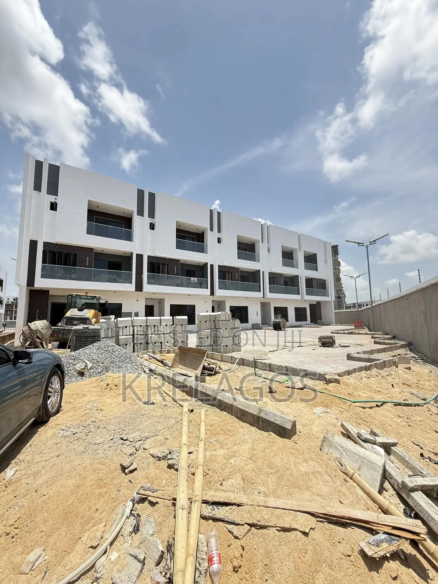 4bdrm Duplex in Lekki Phase 1 for sale