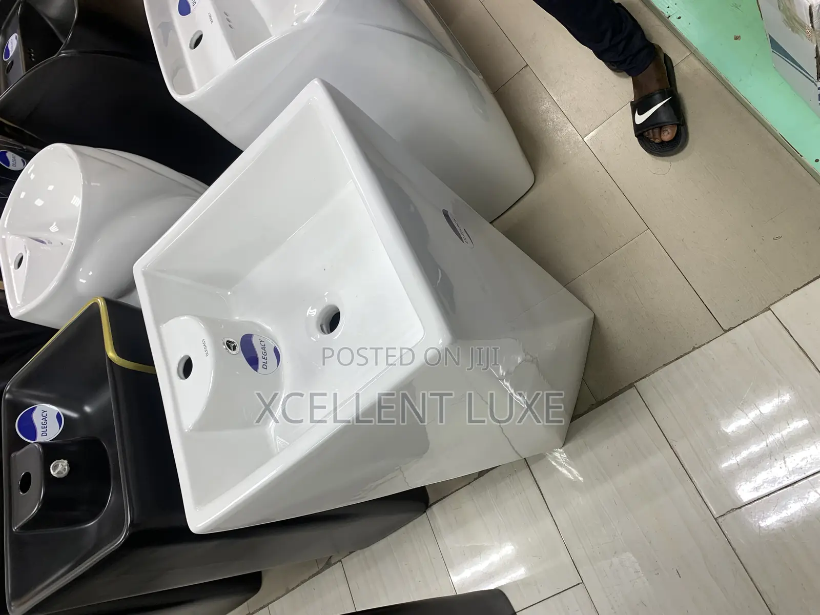 Free Standing Ceramic Wash Hand Basin