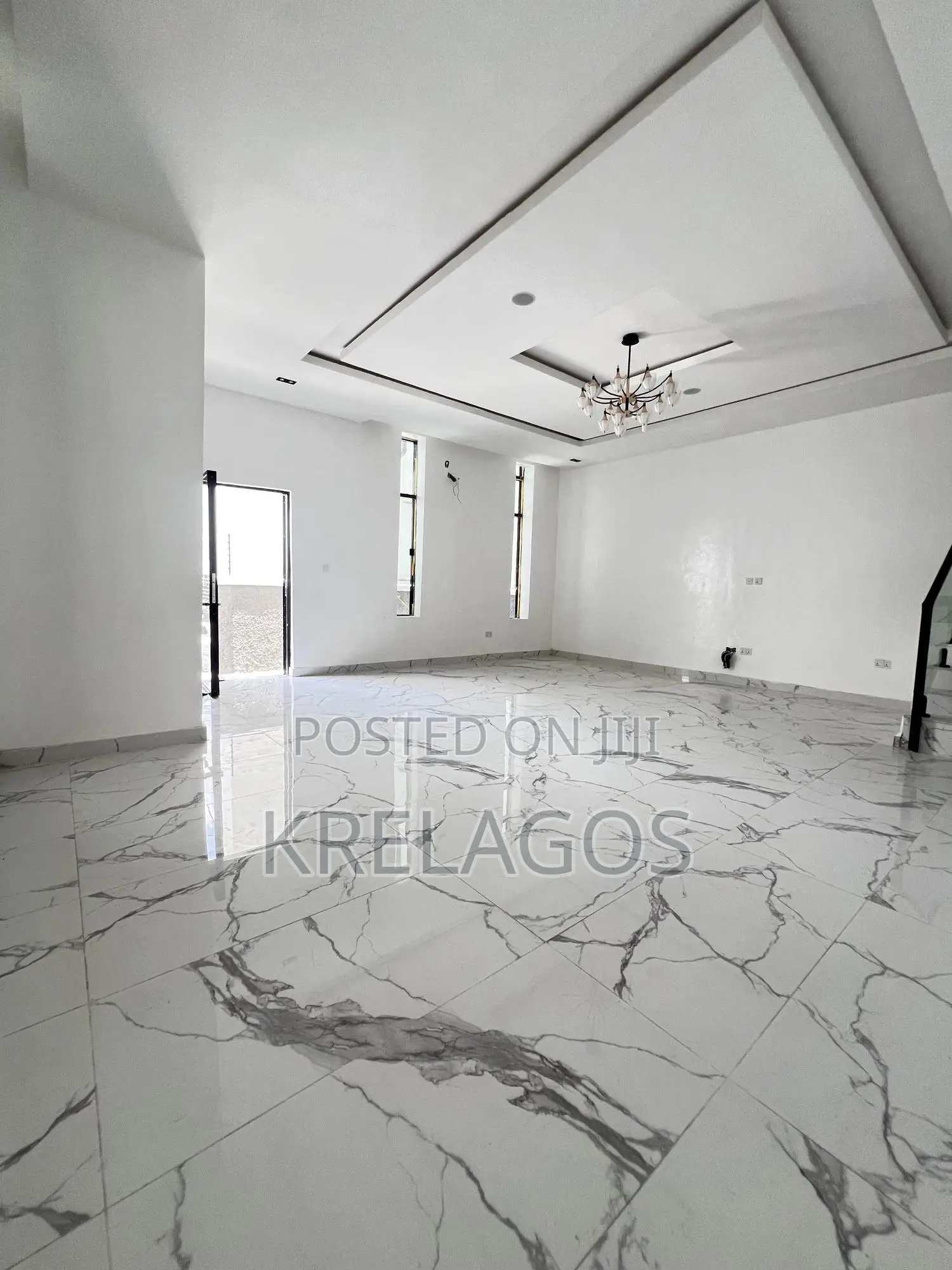 4bdrm Duplex in Orchid, Chevron for sale
