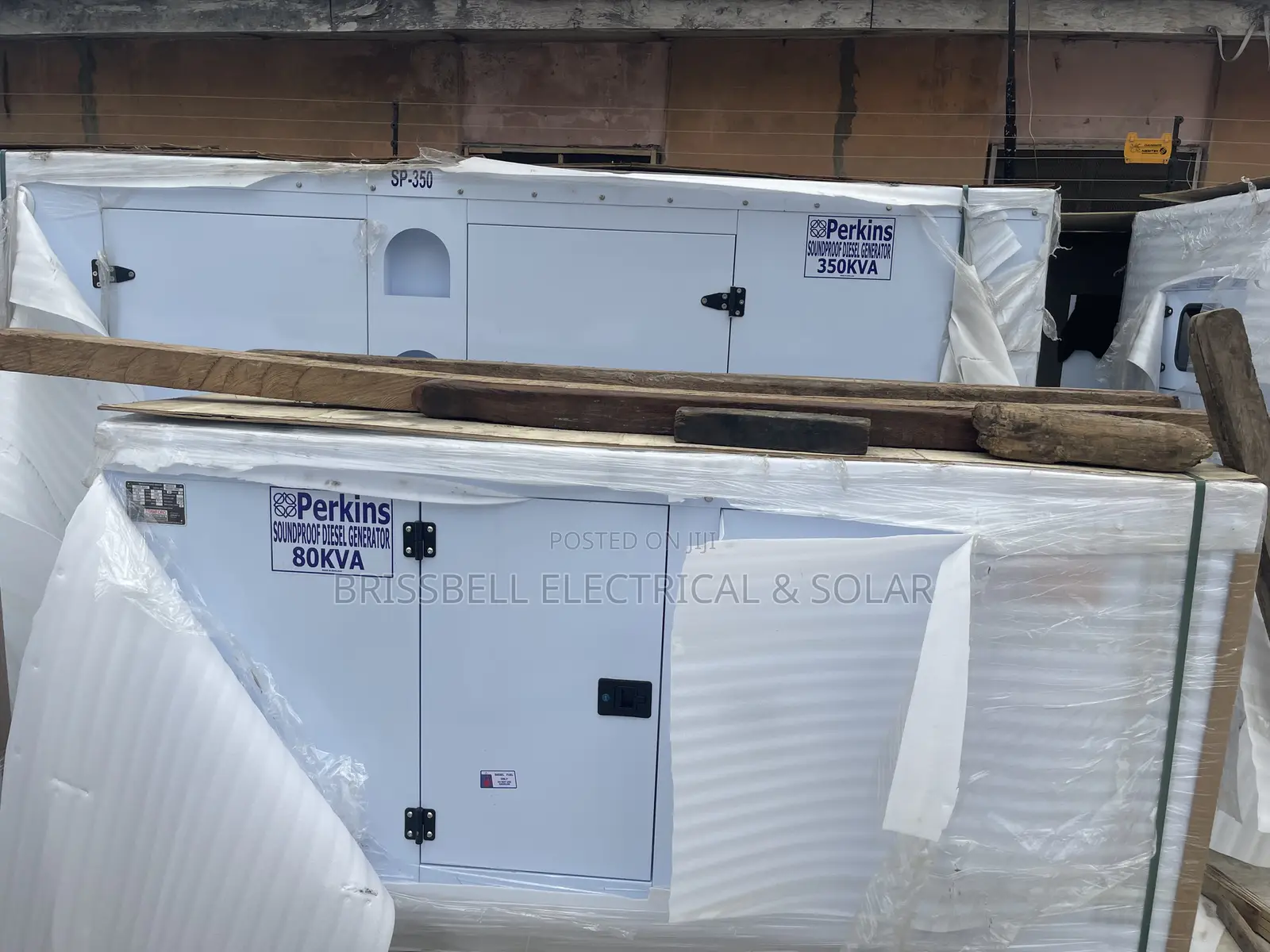 Heavy-duty England Perkins Soundproof Diesel Generator, F