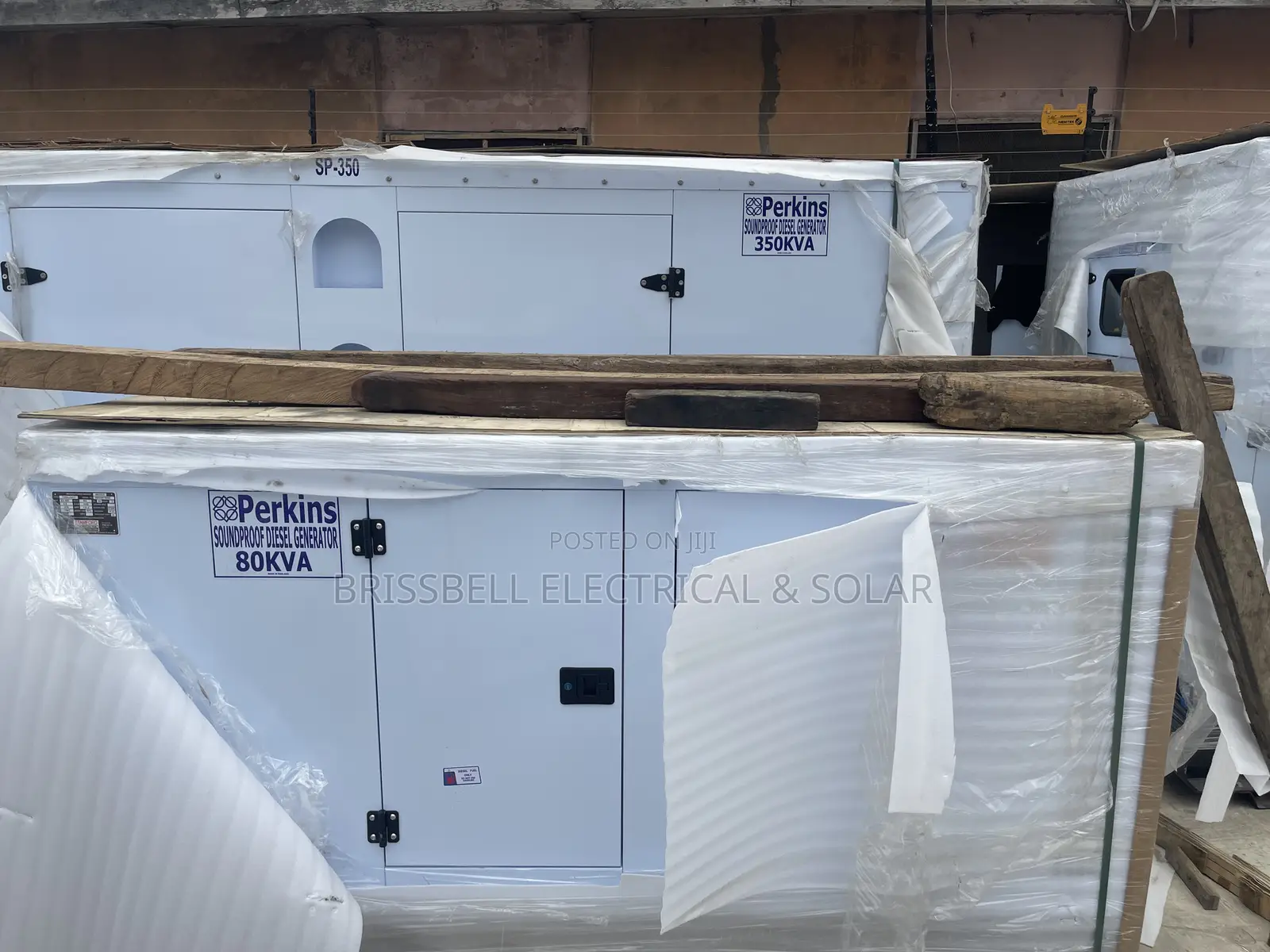 Heavy-duty England Perkins Soundproof Diesel Generator, F