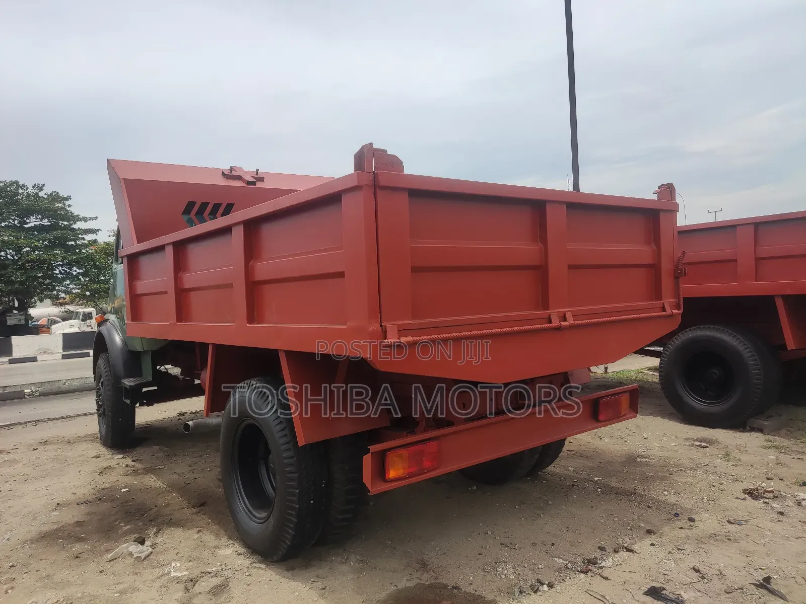 1513 Tipper Yellow With Auxiliary