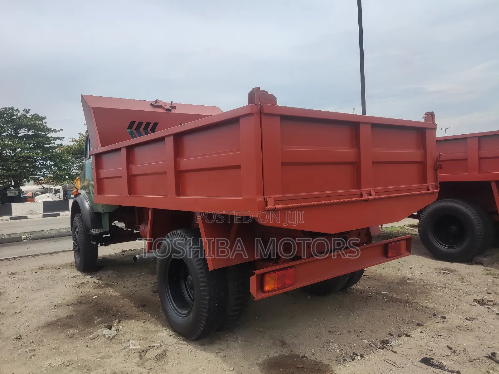 1513 Tipper Yellow With Auxiliary