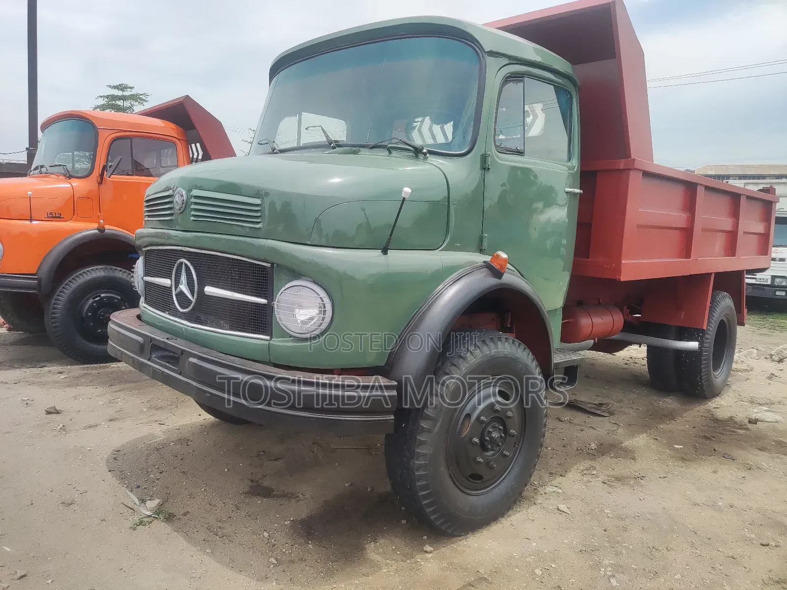 1513 Tipper Yellow With Auxiliary