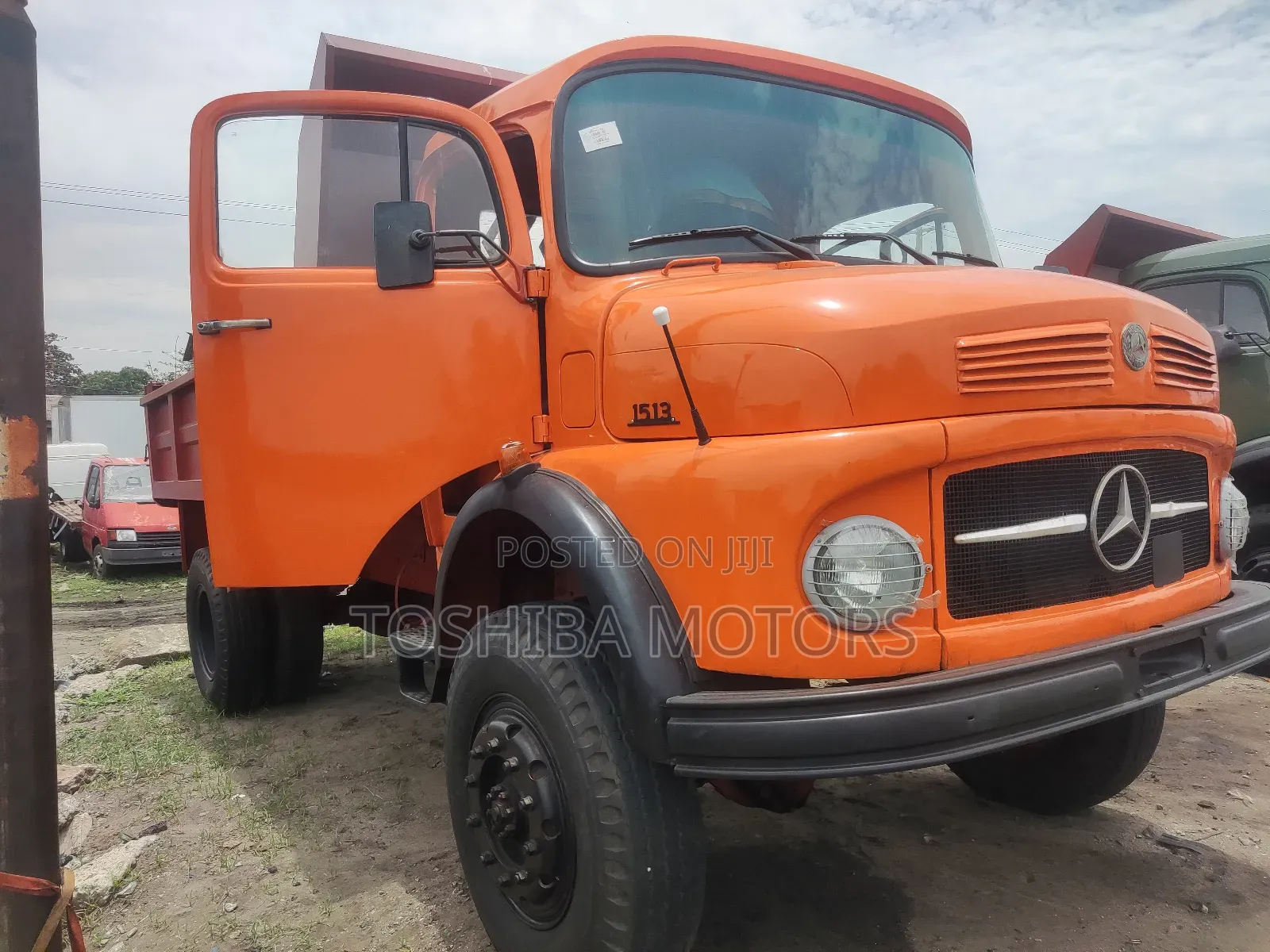 Mercedes Benz Tipper 1513 Yellow