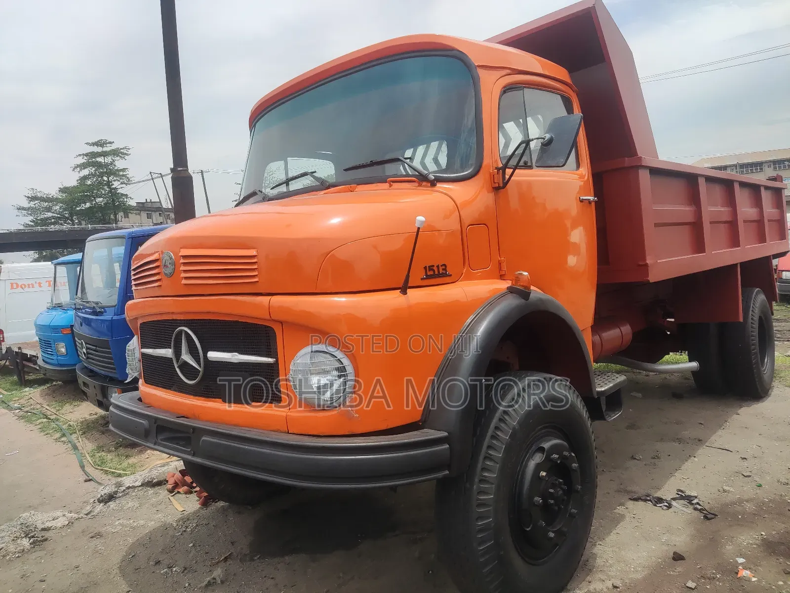Mercedes Benz Tipper 1513 Yellow