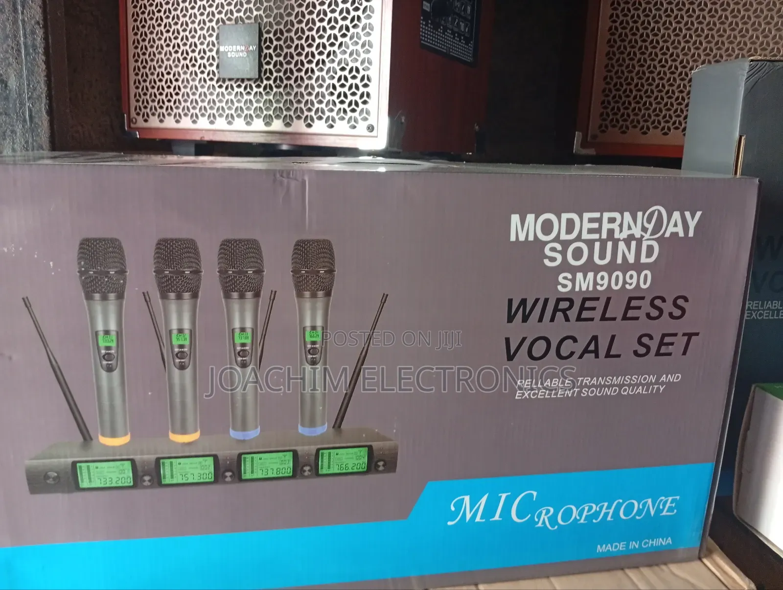 Morden Day 4 in 1 Wireless Microphone
