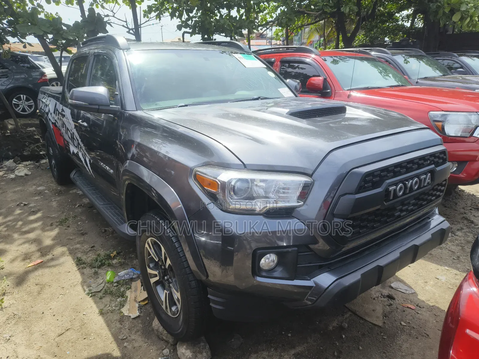 Toyota Tacoma SR5 2017 Gray