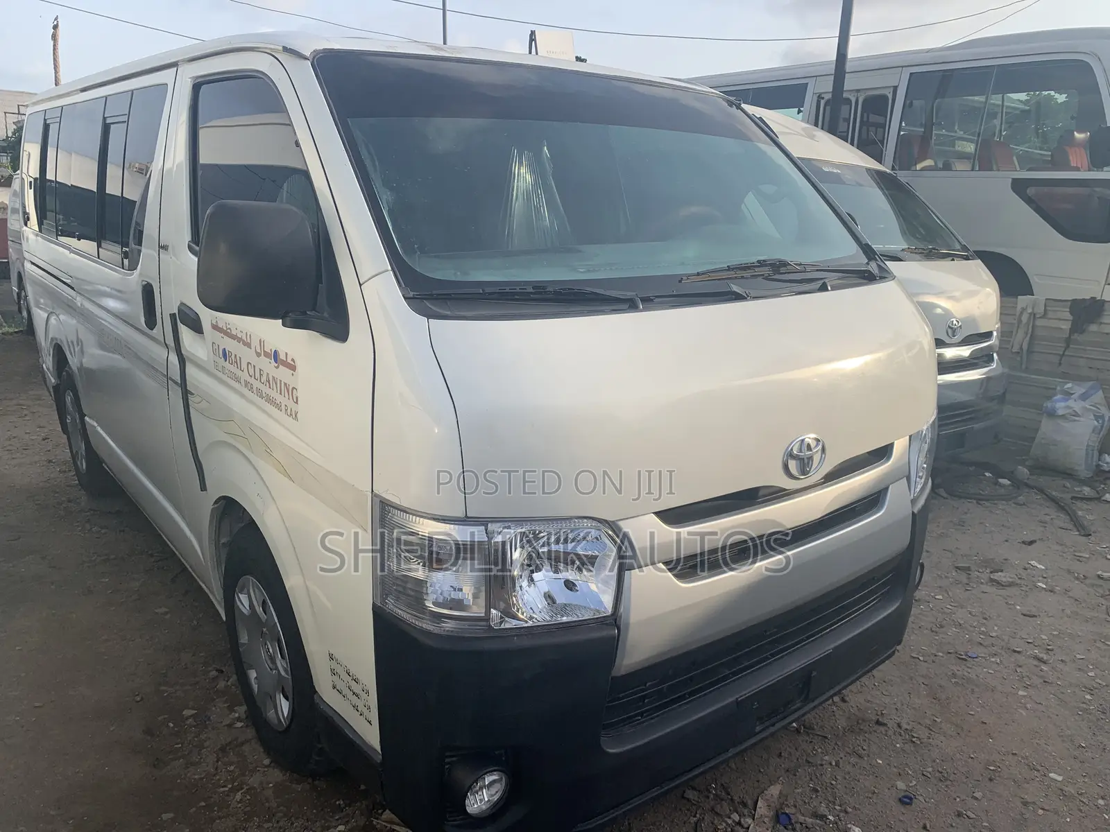 Toyota HiAce 2010 White