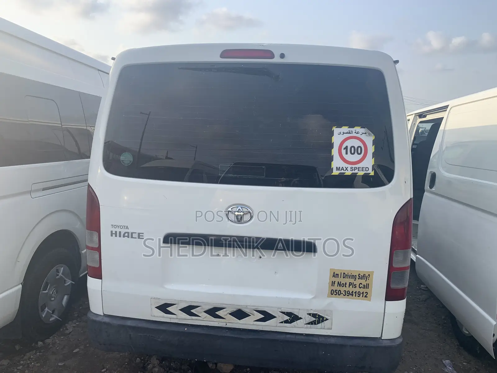 Toyota HiAce 2011 White