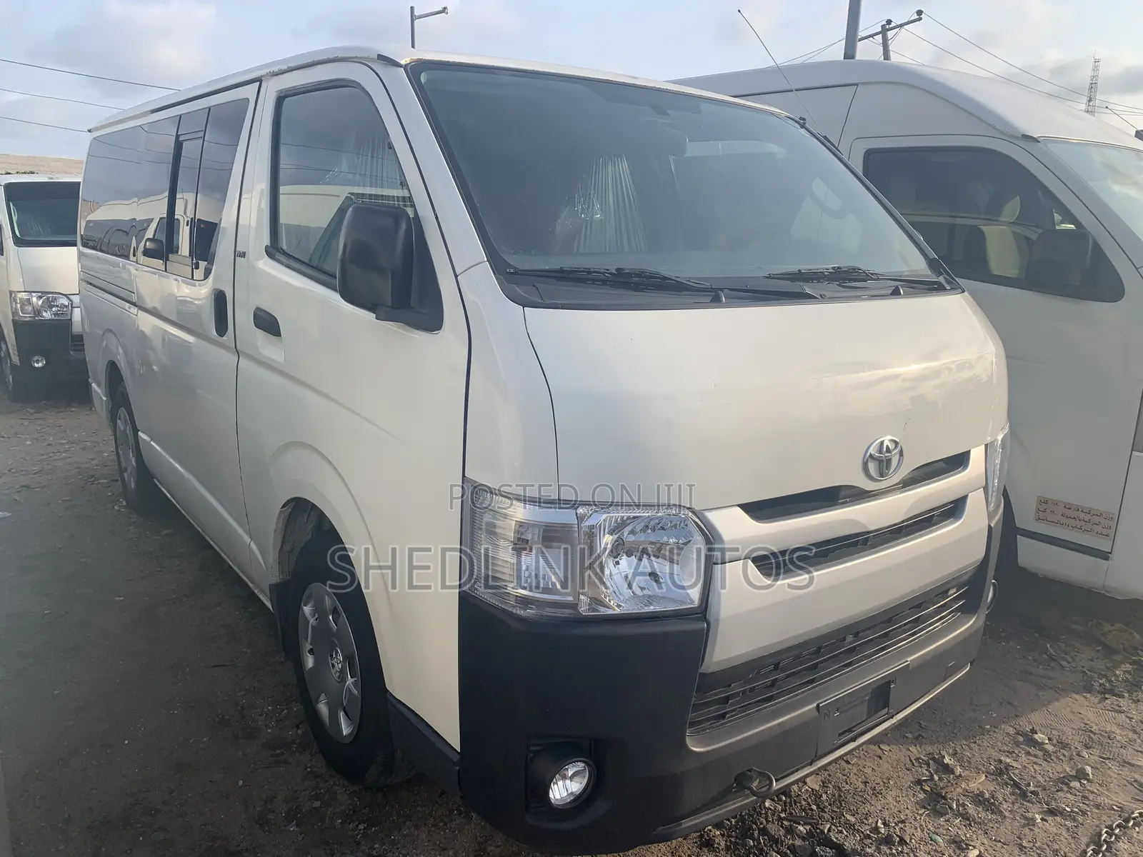 Toyota HiAce 2011 White