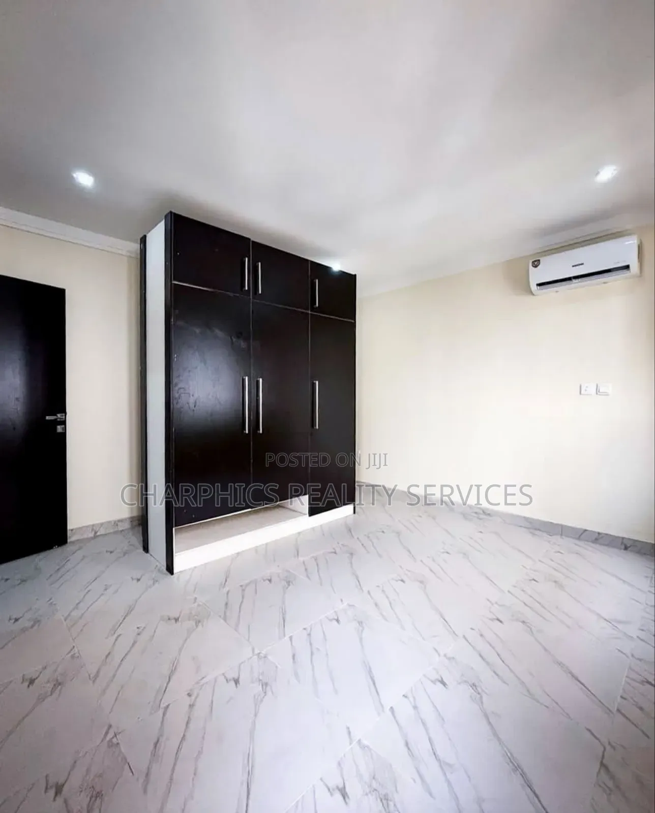 2bdrm Apartment in Victoria Island for sale