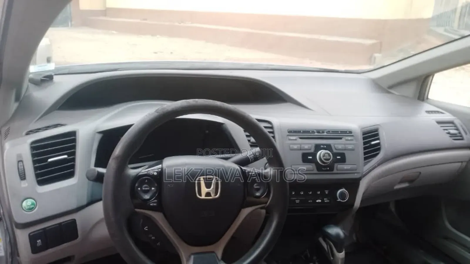 Honda Civic 1.8 5 Door Automatic 2012 Silver