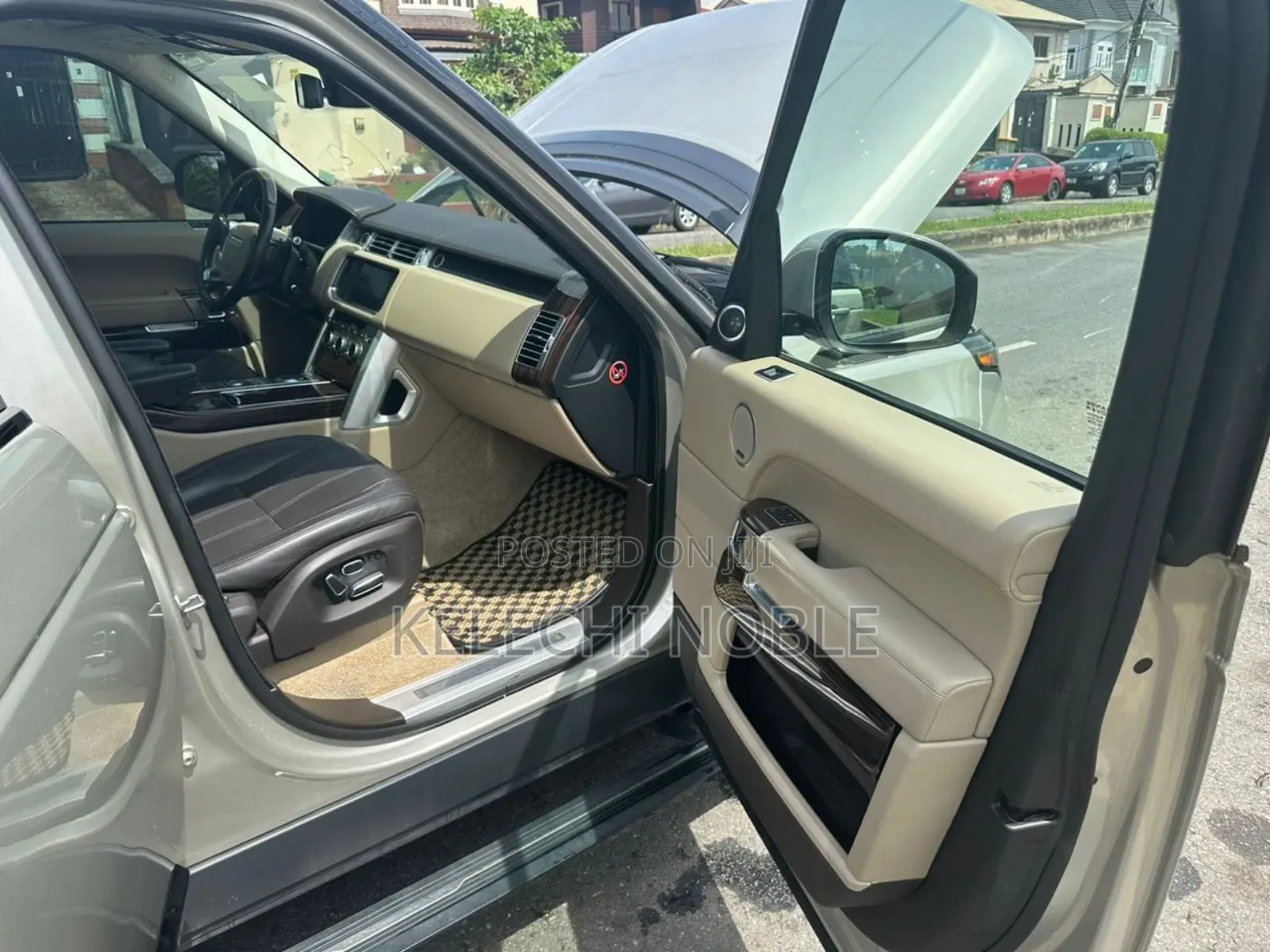 Land Rover Range Rover Vogue 2014 Gold