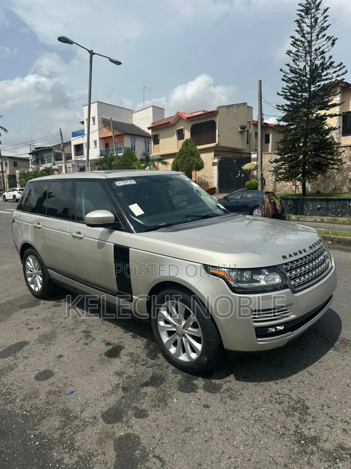 Land Rover Range Rover Vogue 2014 Gold