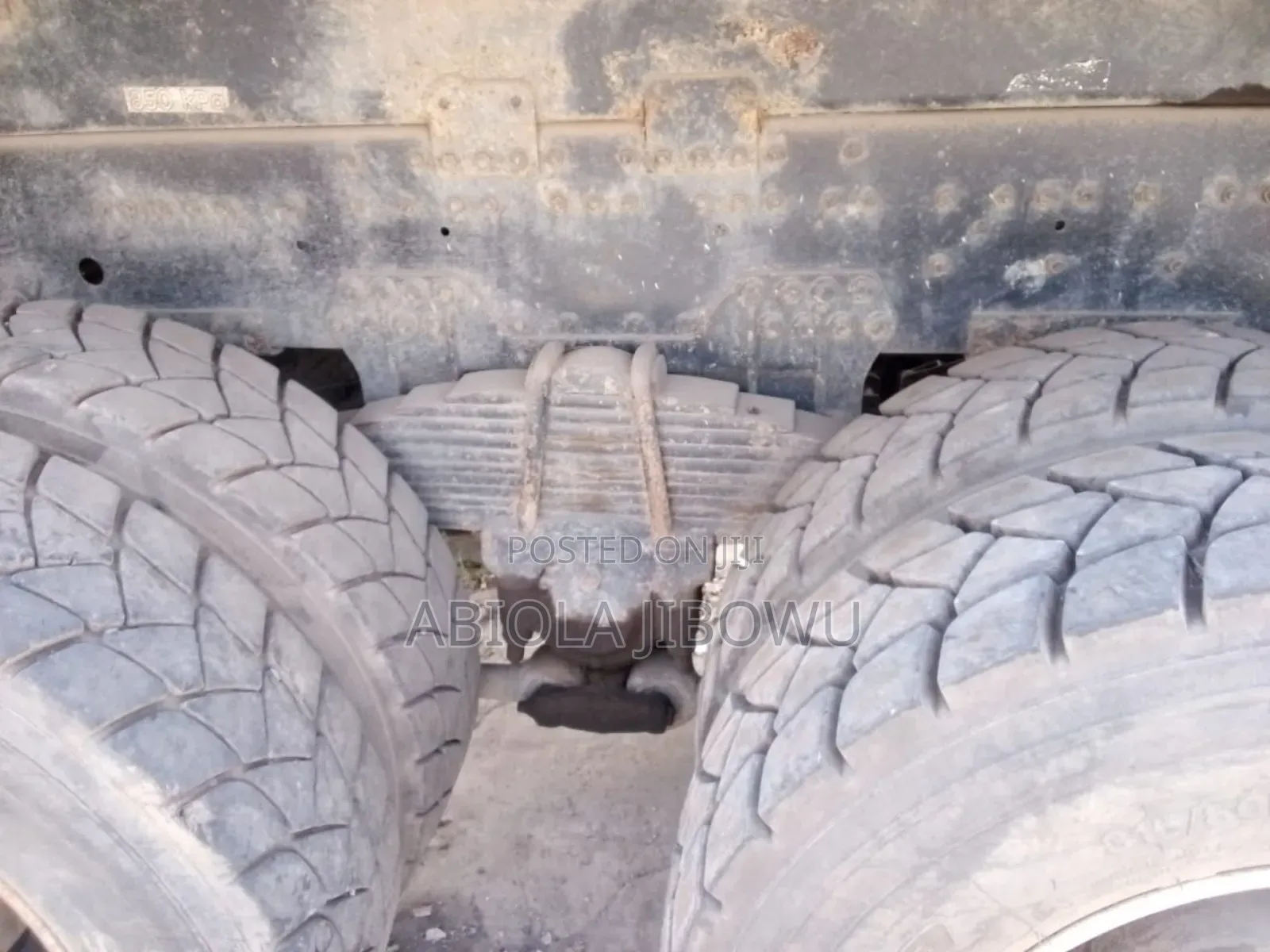 Man Tipper 12tyres 35-414