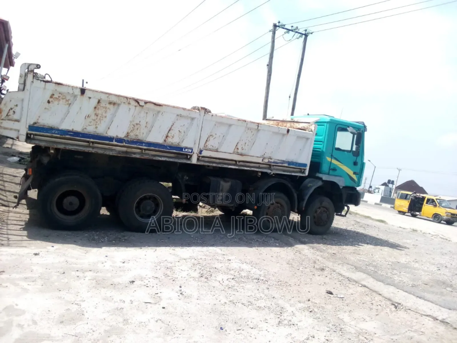 Man Tipper 12tyres 35-414