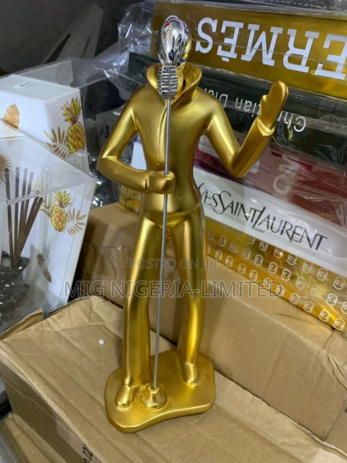 Musical Man Gold Resin Figurine Statue Decorations