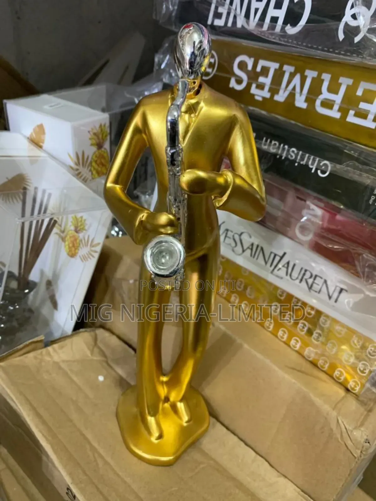 Musical Man Gold Resin Figurine Statue Decorations