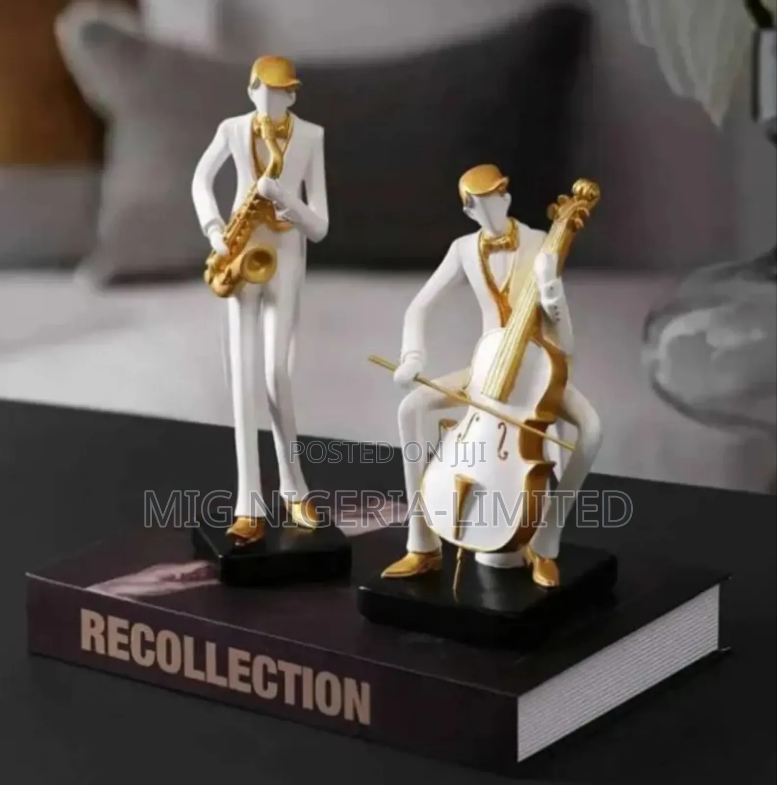 Musical Man Gold Resin Figurine Statue Decorations