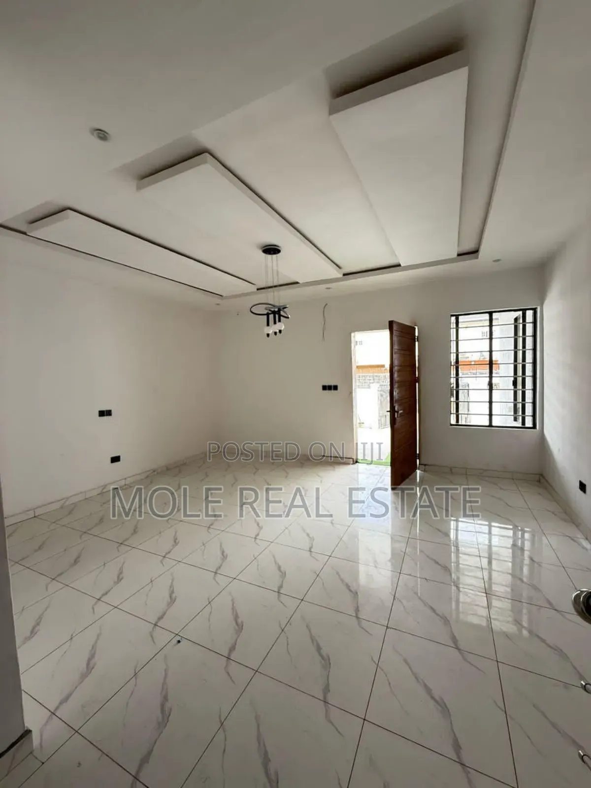 Modern Bungalow With Flats Ishitu Iguando