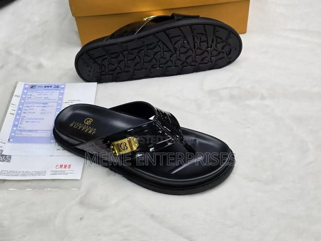 Cooperate Palm Slipper