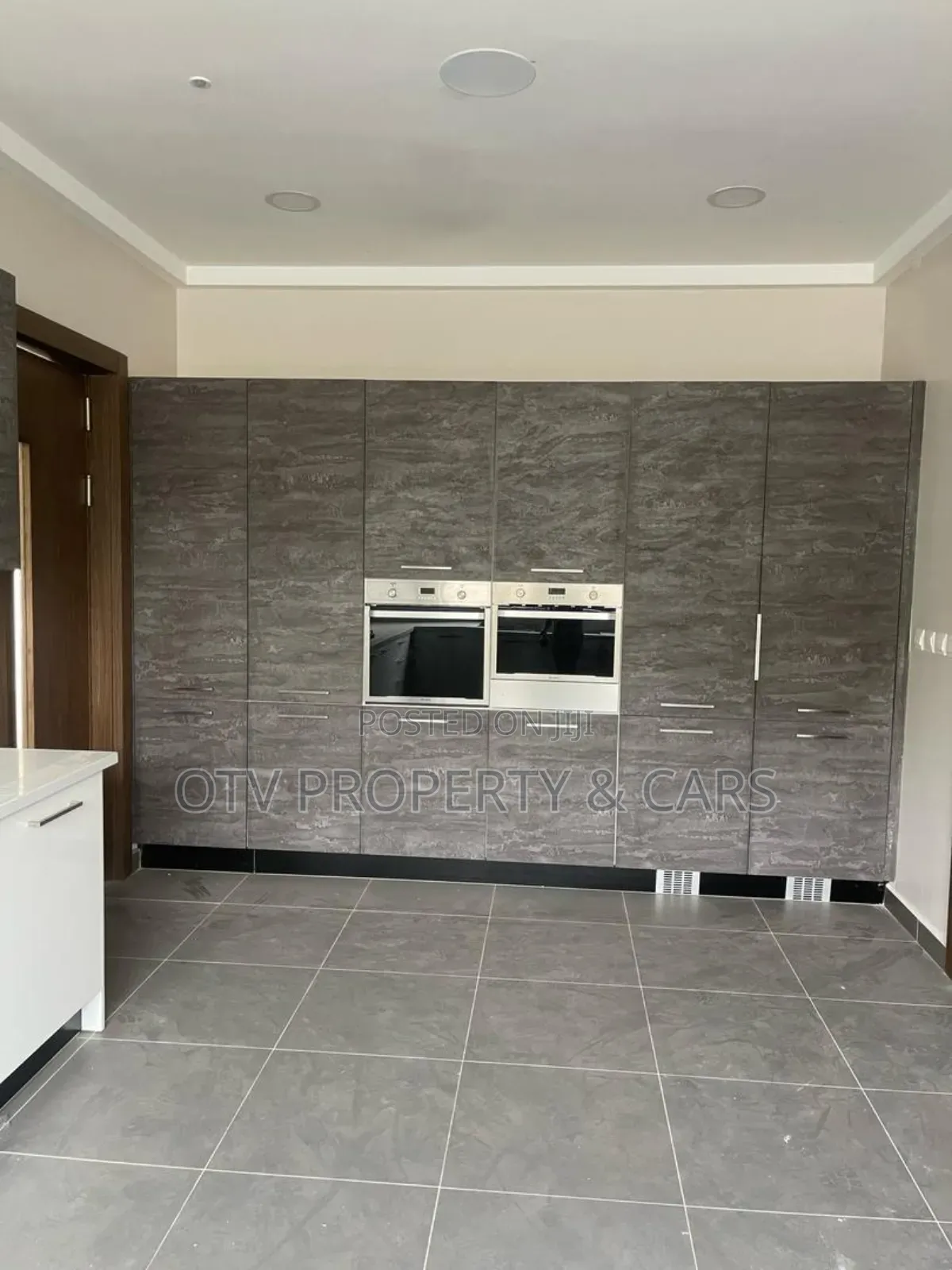 Furnished 4bdrm Maisonette in Ikoyi for sale