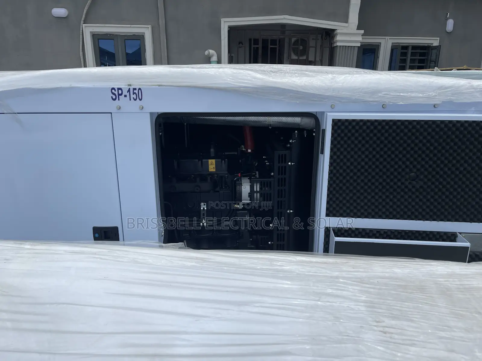Heavy-duty England Perkins Soundproof Diesel Generator150kva