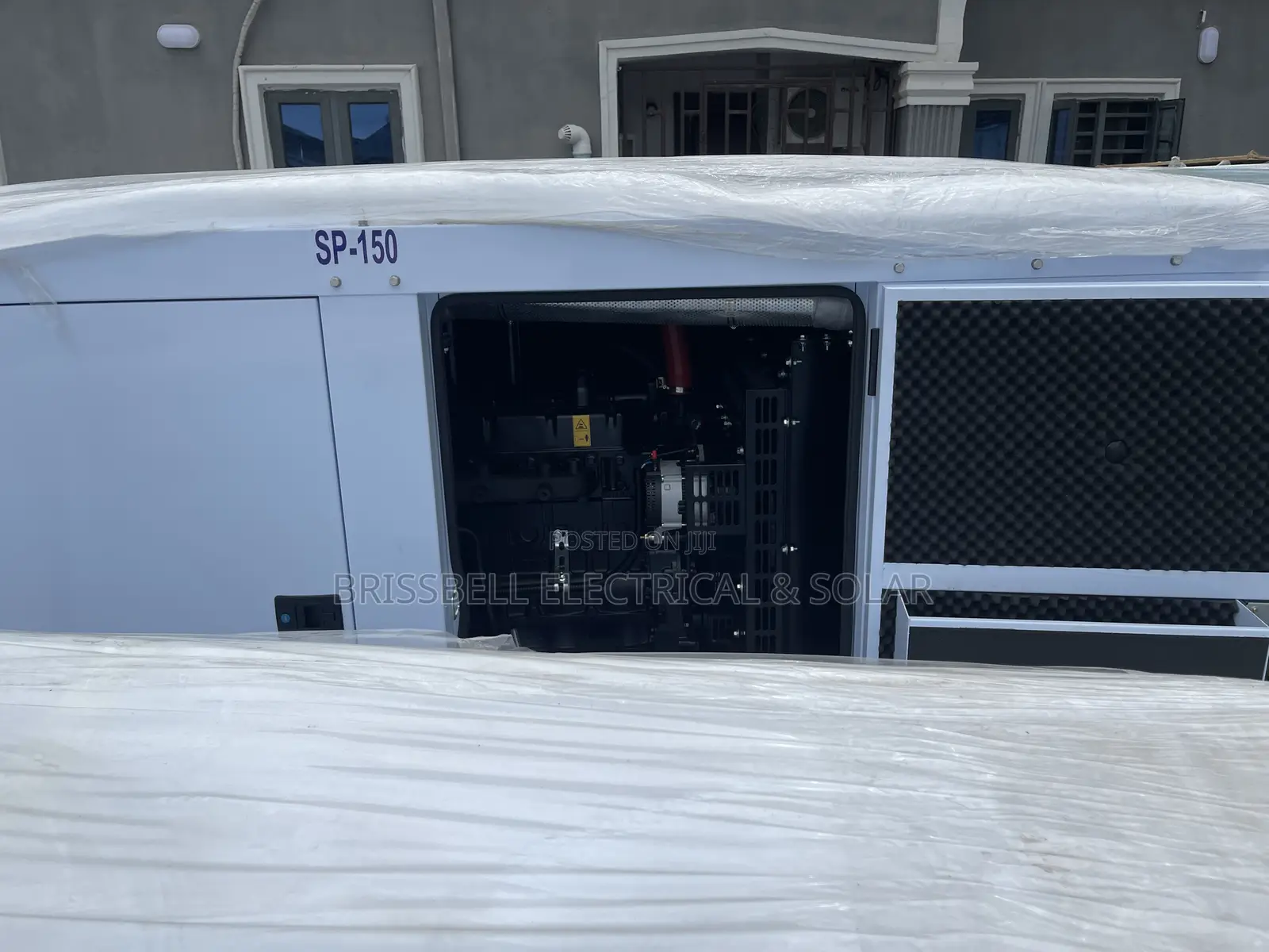 Heavy-duty England Perkins Soundproof Diesel Generator150kva