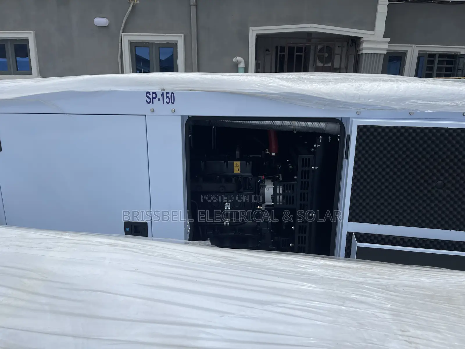 Heavy-duty England Perkins Soundproof Diesel Generator150kva