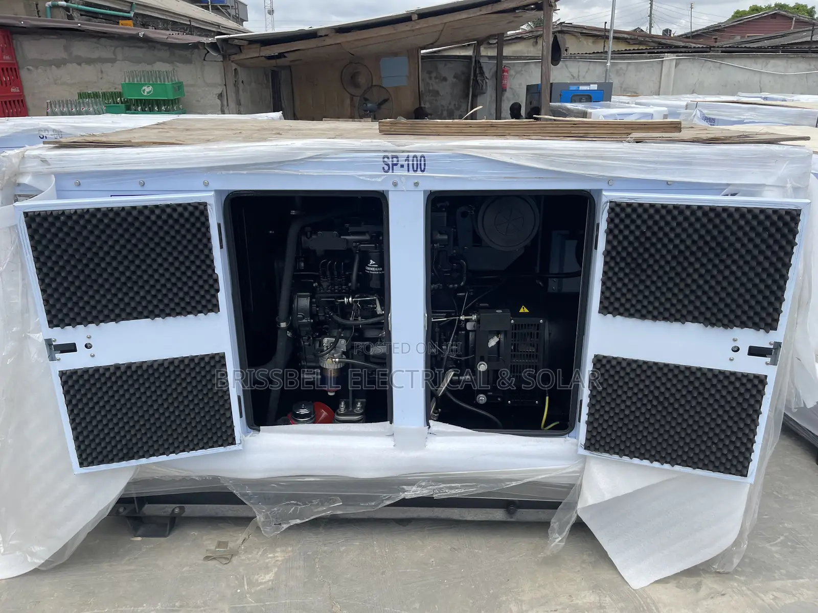 Heavy-duty England Perkins Soundproof Diesel Generator100kva