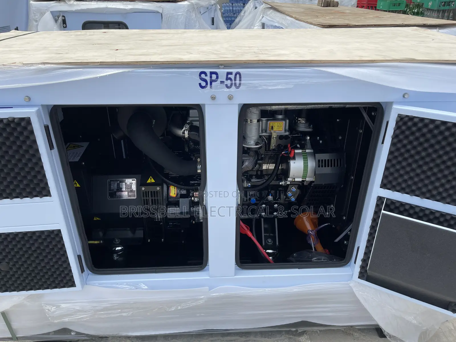 Heavy-duty England Perkins Soundproof Diesel Generator 50kva