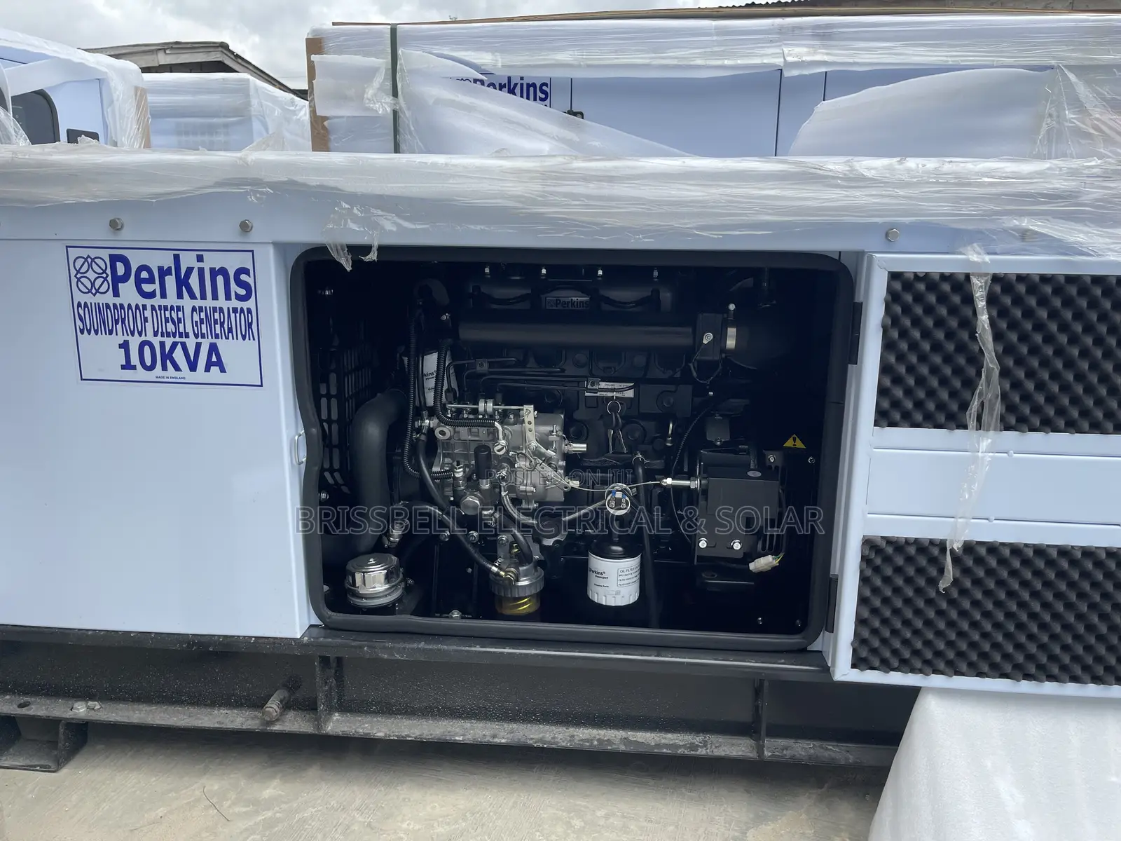 Heavy-duty England Perkins Soundproof Diesel Generator 10kva