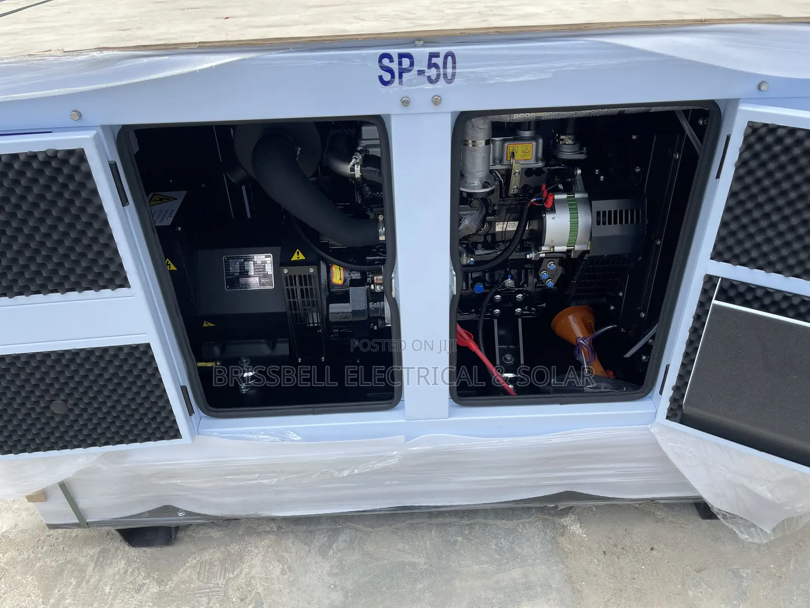Heavy-duty England Perkins Soundproof Diesel Generator 50kva