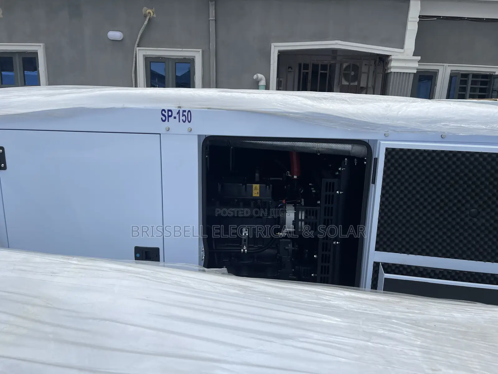 Heavy-duty England Perkins Soundproof Diesel Generator150kva