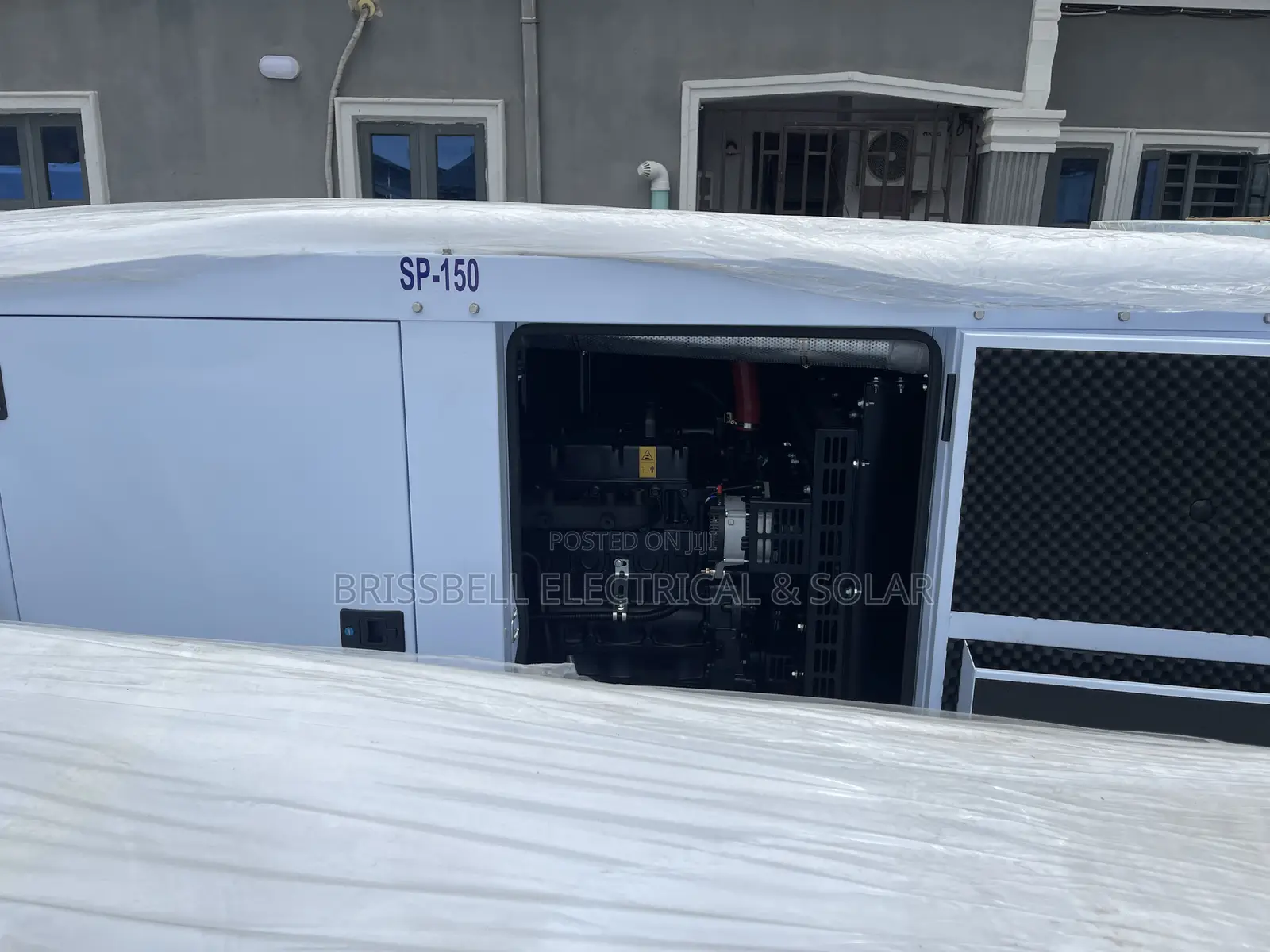 Heavy-duty England Perkins Soundproof Diesel Generator150kva
