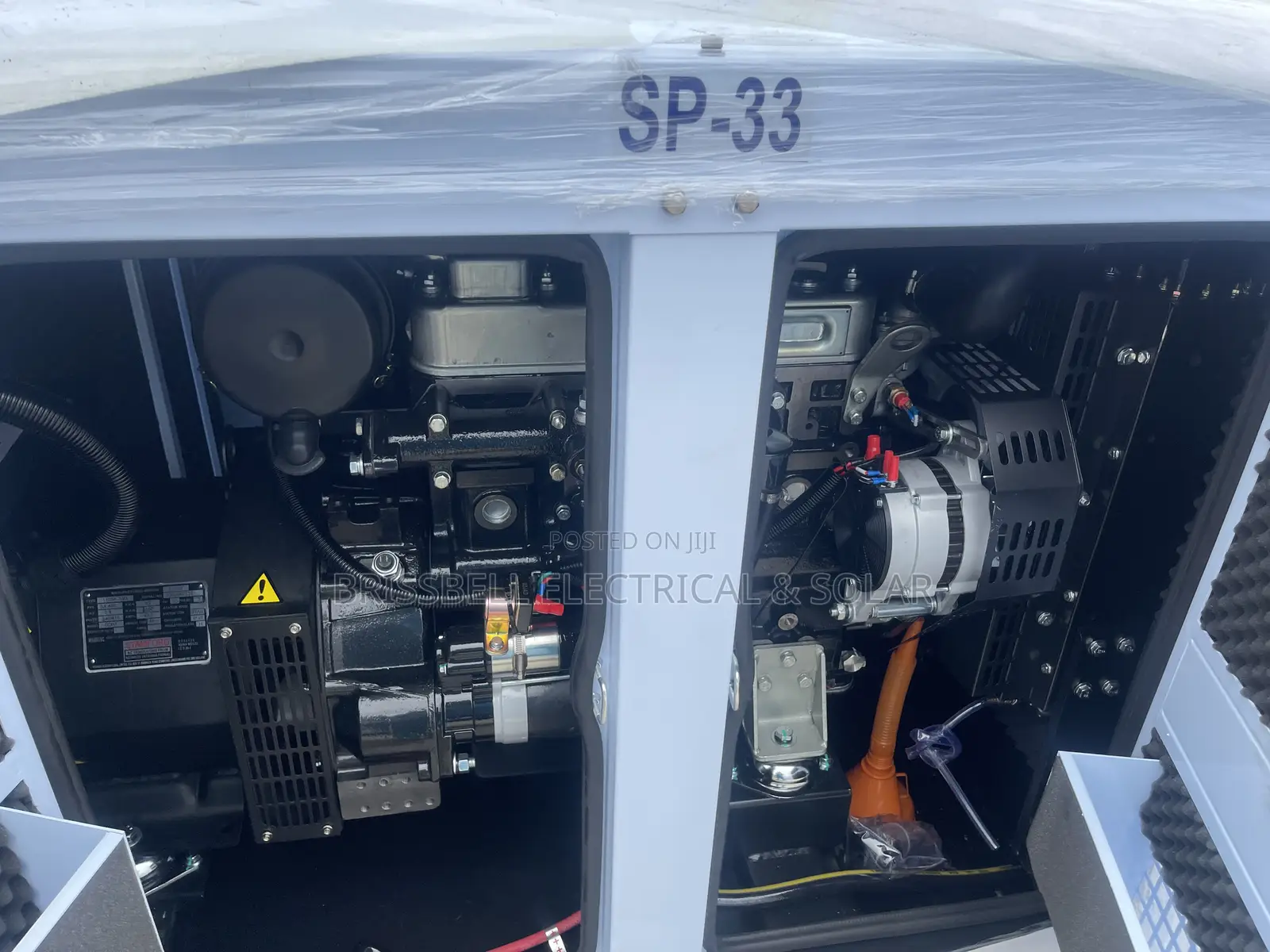 Heavy-duty England Perkins Soundproof Diesel Generator 33kva