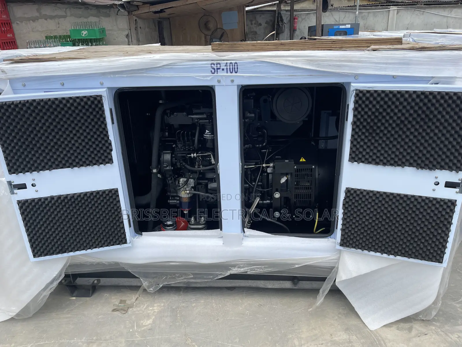 Heavy-duty England Perkins Soundproof Diesel Generator100kva