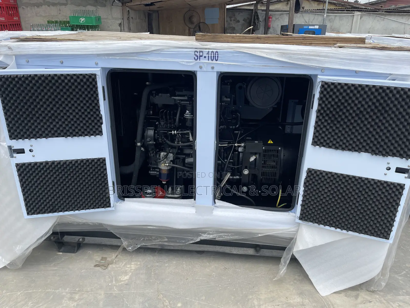 Heavy-duty England Perkins Soundproof Diesel Generator100kva