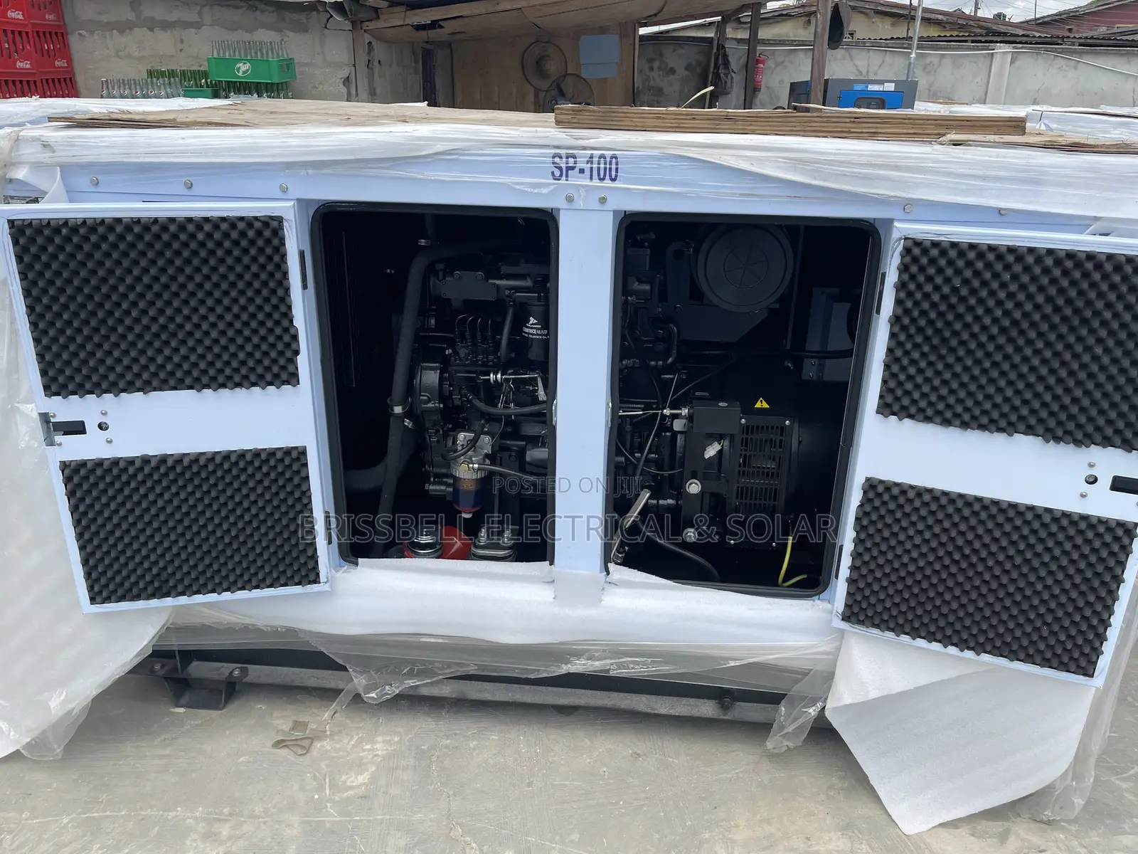 Heavy-duty England Perkins Soundproof Diesel Generator100kva