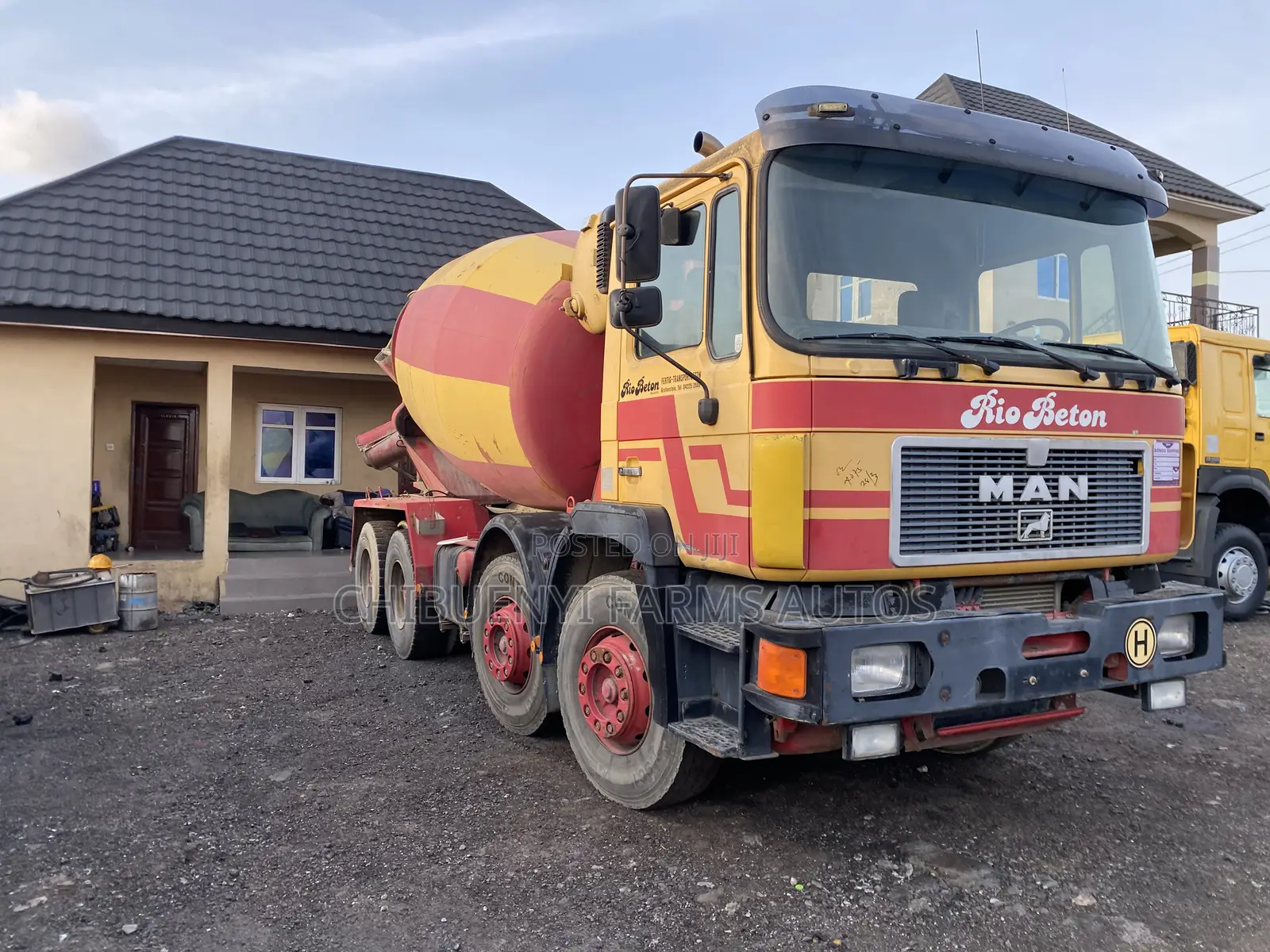 Concrete Mixer 12tyres (10 Cubic)