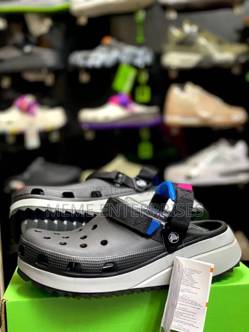 Black Crocs 