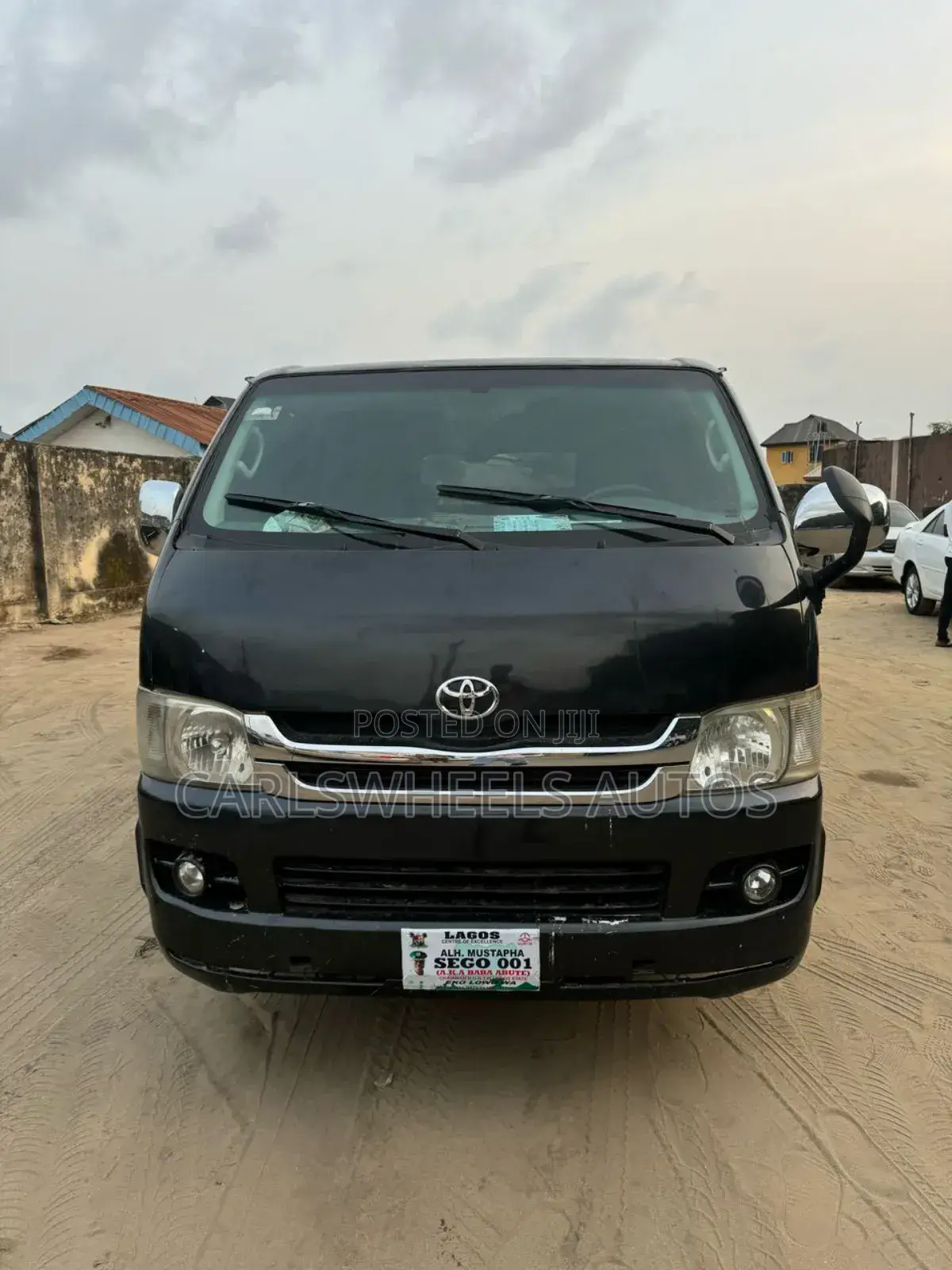 Toyota HiAce 2010 Black