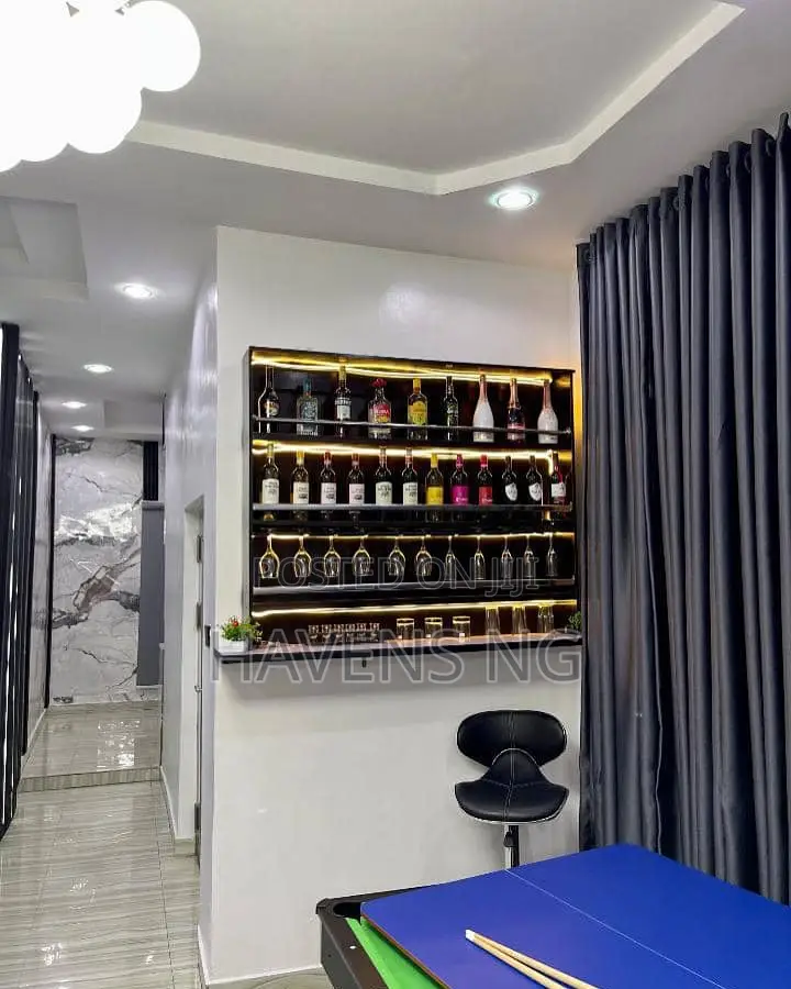 A Luxury 1-Bedroom Apartment