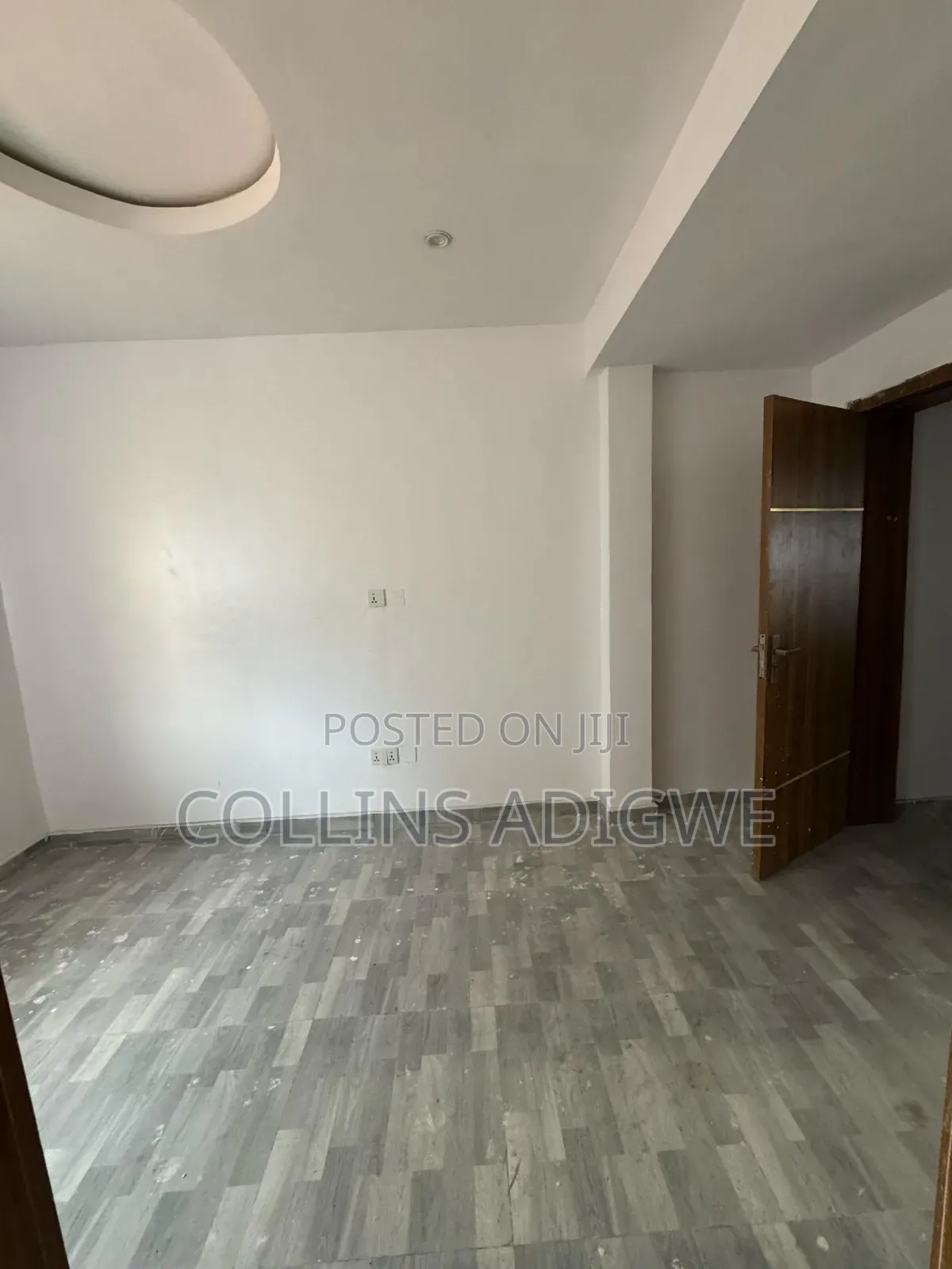 Detached House for Commercial Use Lekki