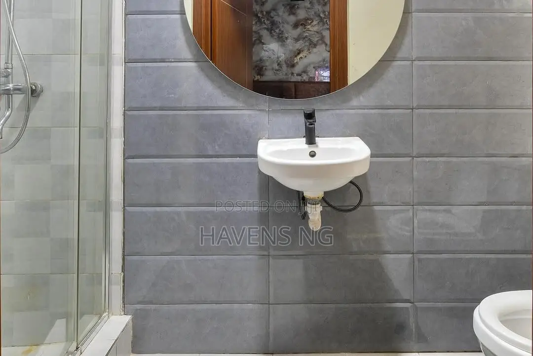 Luxe 2-Bedroom Apartment in Ikate With Premium Amenities