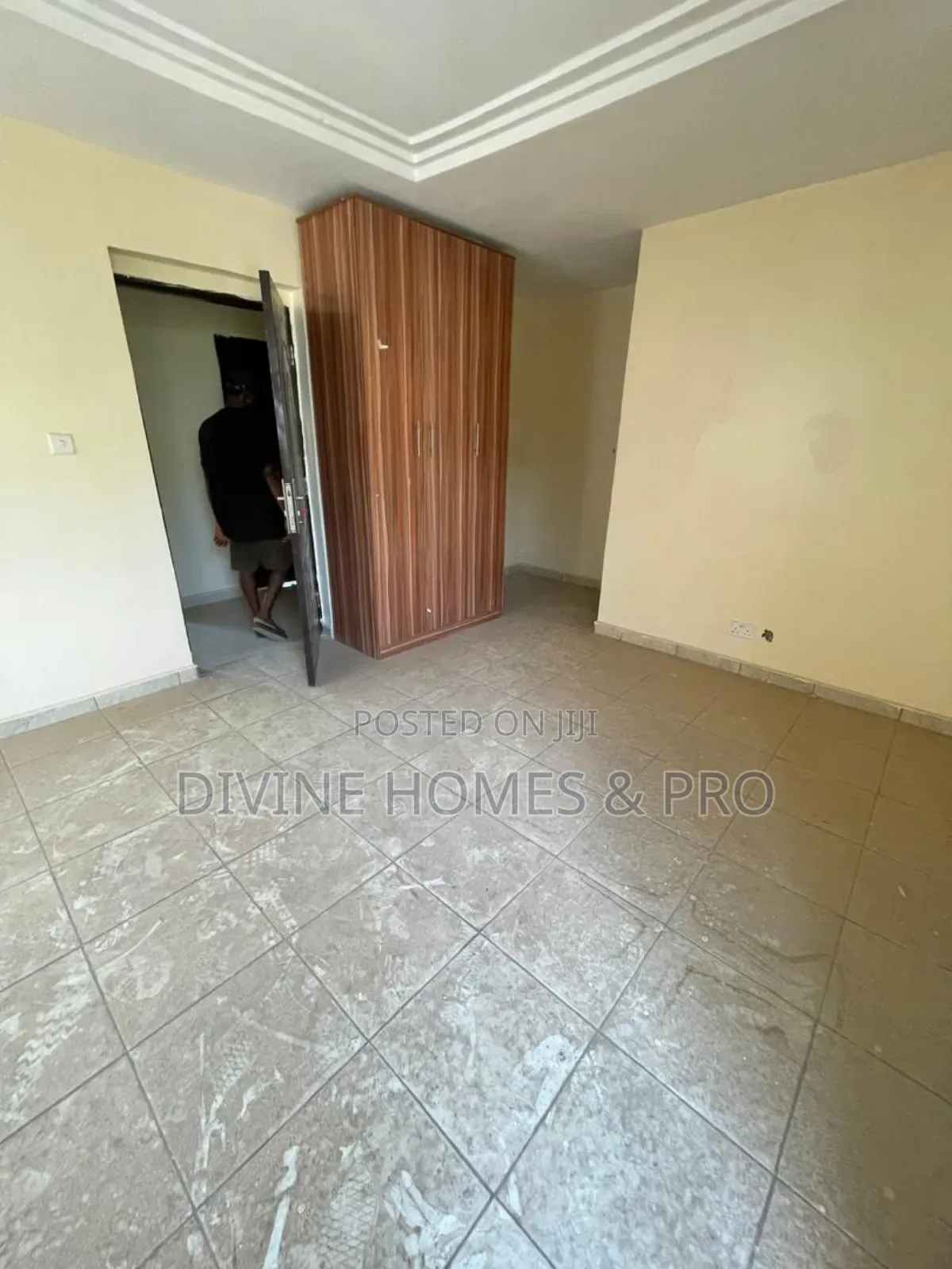4bdrm Duplex in Life Camp for sale