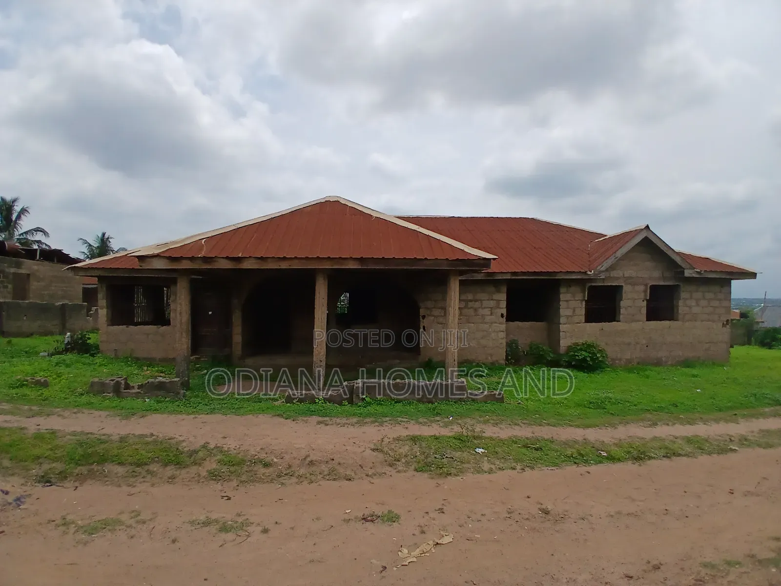 5bdrm Bungalow In Oki, Ibadan For Sale